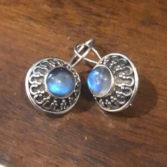 VINTAGE Blue Moonstone Cabochon Sterling Silver Oxidized Earrings - Picture 5 of 10